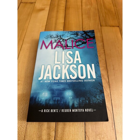 Malice by Lisa Jackson - Picture 1 of 2